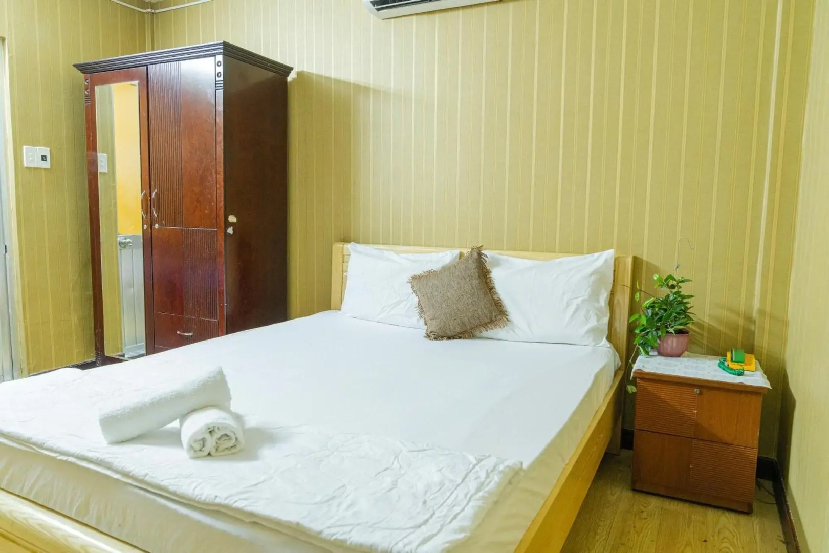 Photo - Long Son Hotel