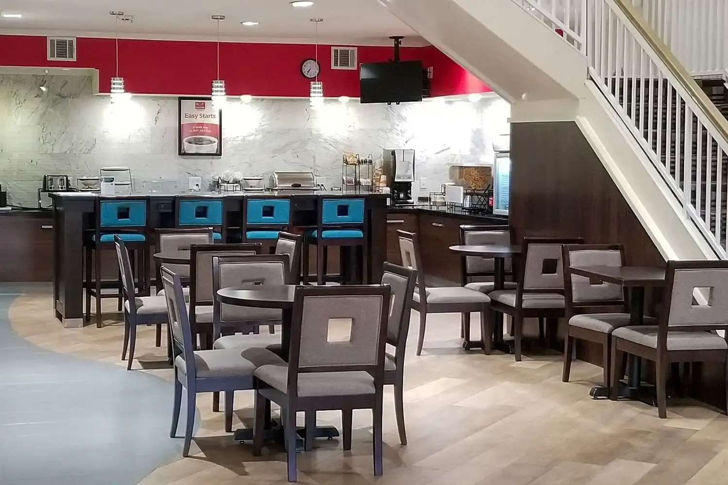 Foto - Econo Lodge Inn & Suites East