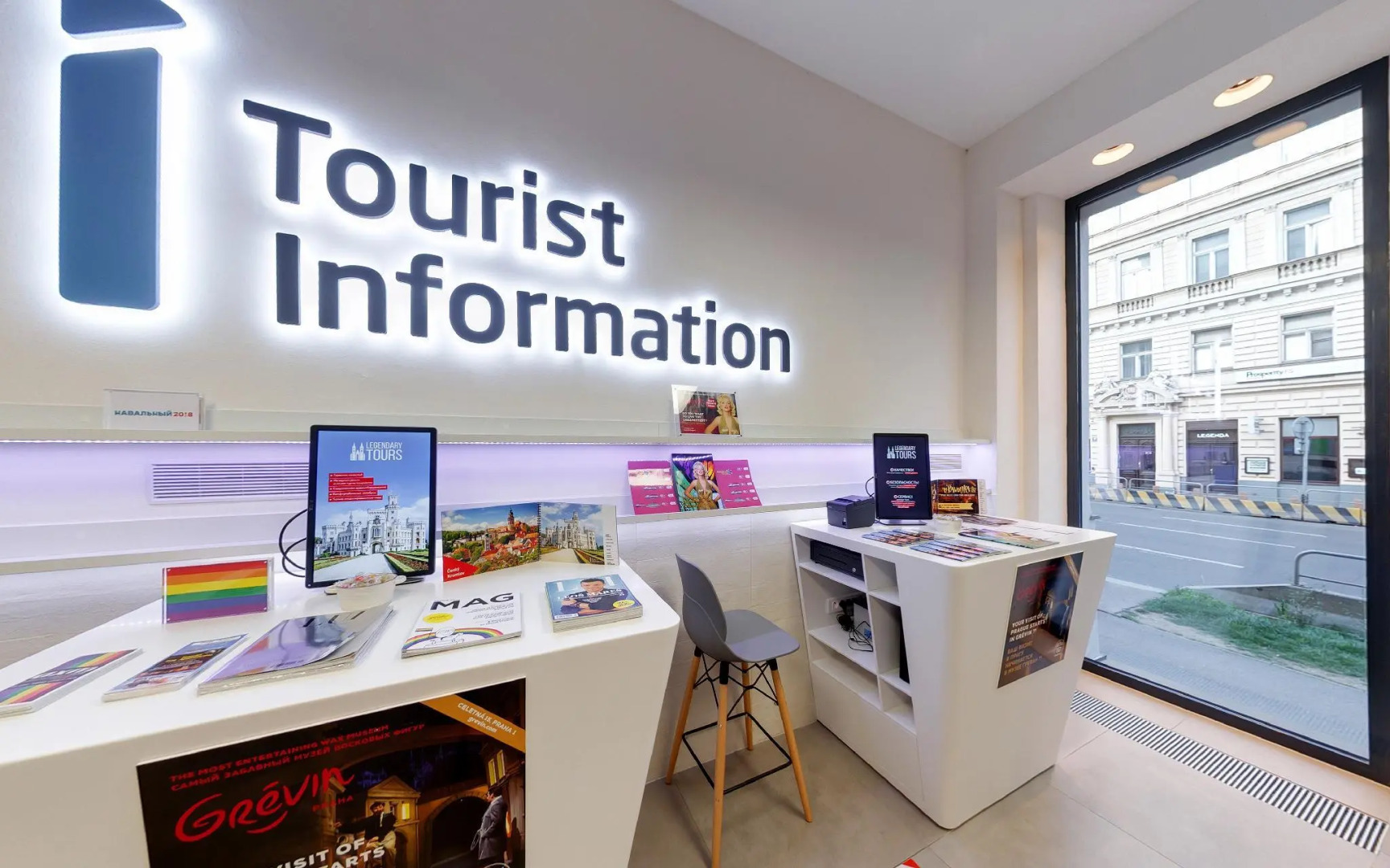 Photo - Royal Court Legerova