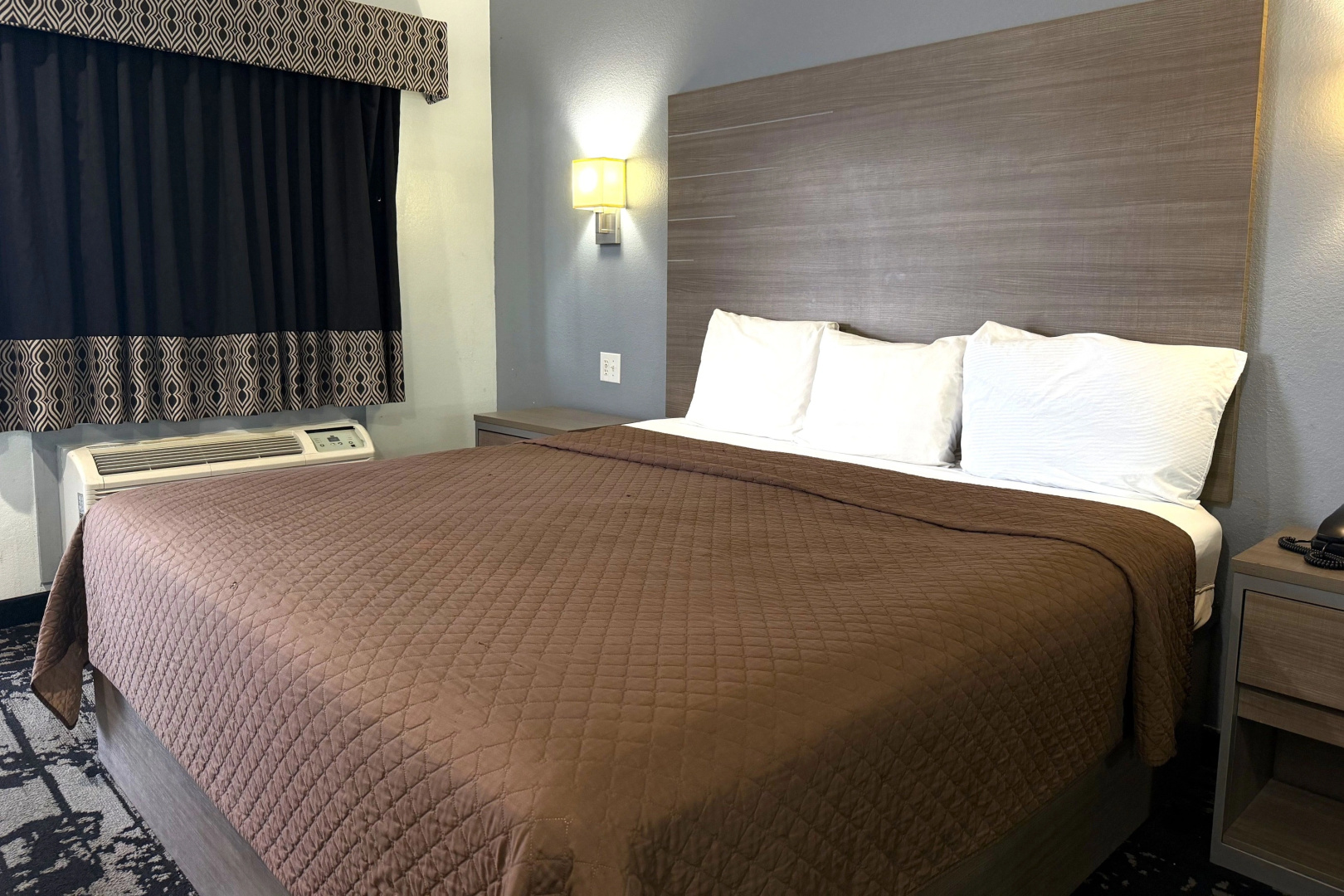 Photo - Hotel Royale IAH Airport North Houston I-45