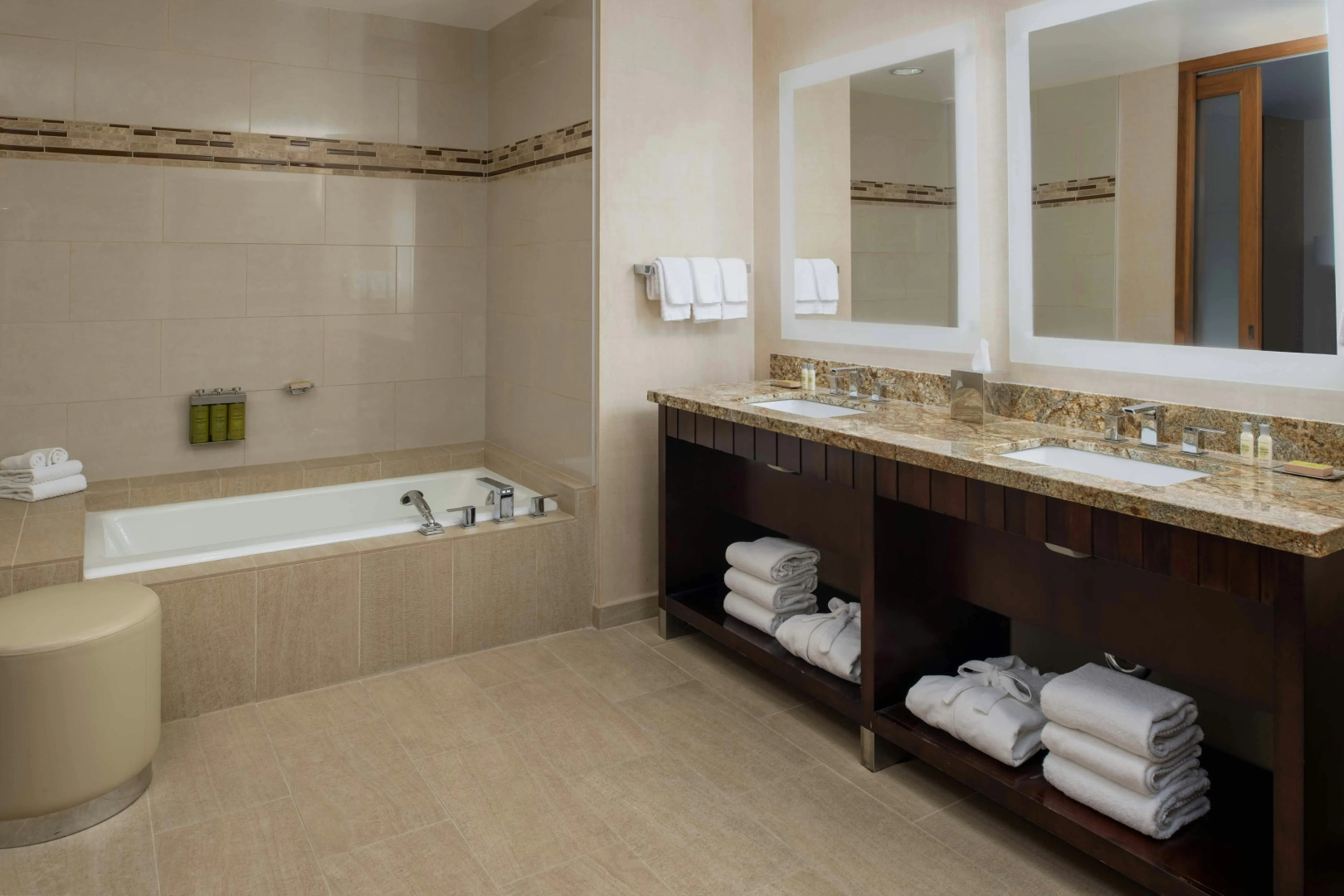 Photo - DoubleTree by Hilton San Francisco Airport