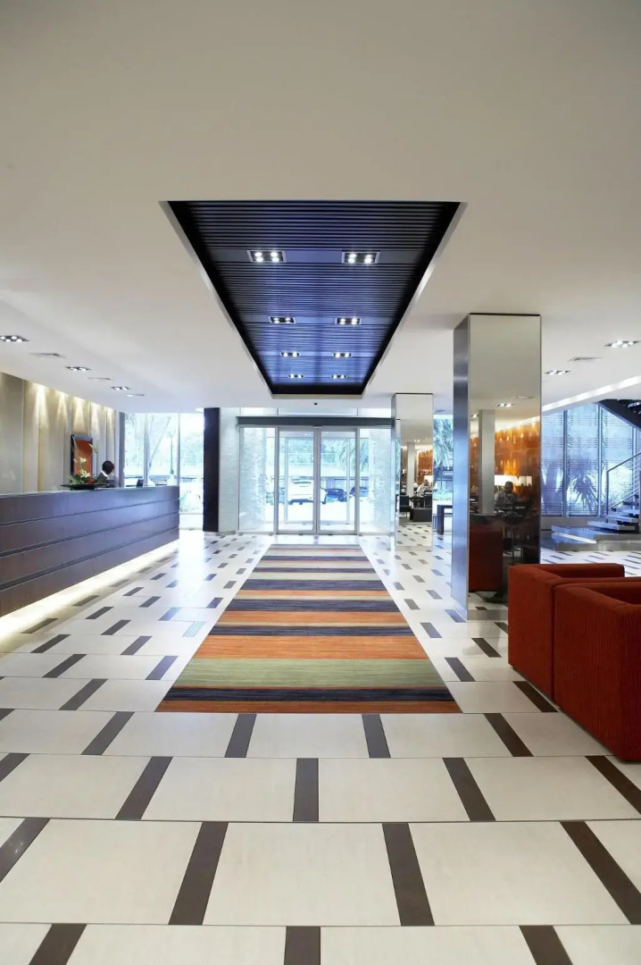 Photo - Southern Sun Newlands