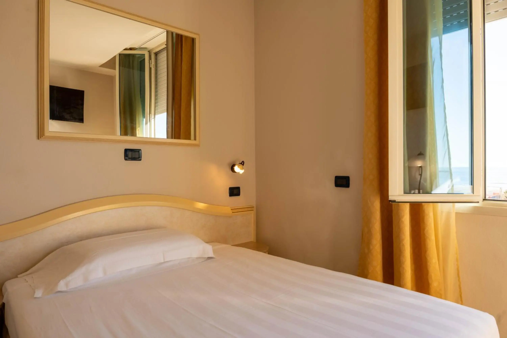 Photo - Hotel London