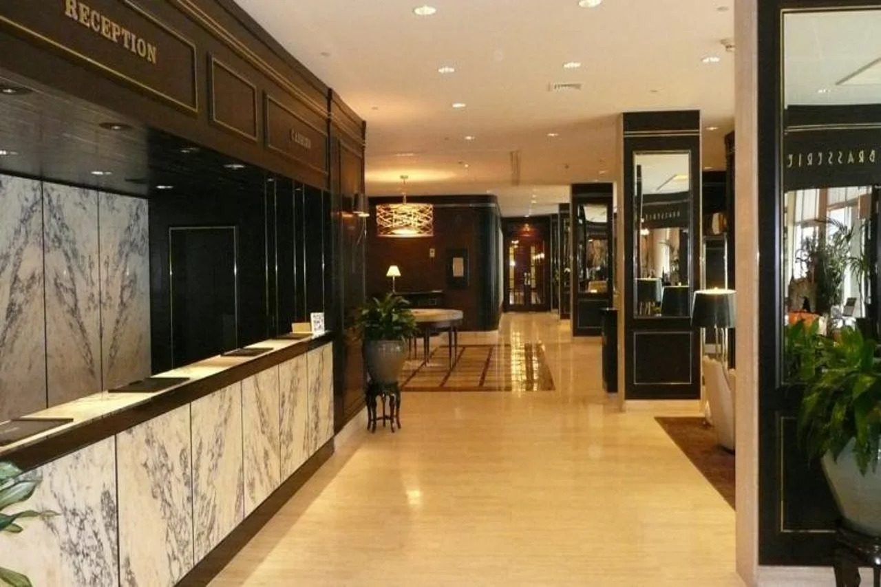 Photo - The Colonnade Hotel