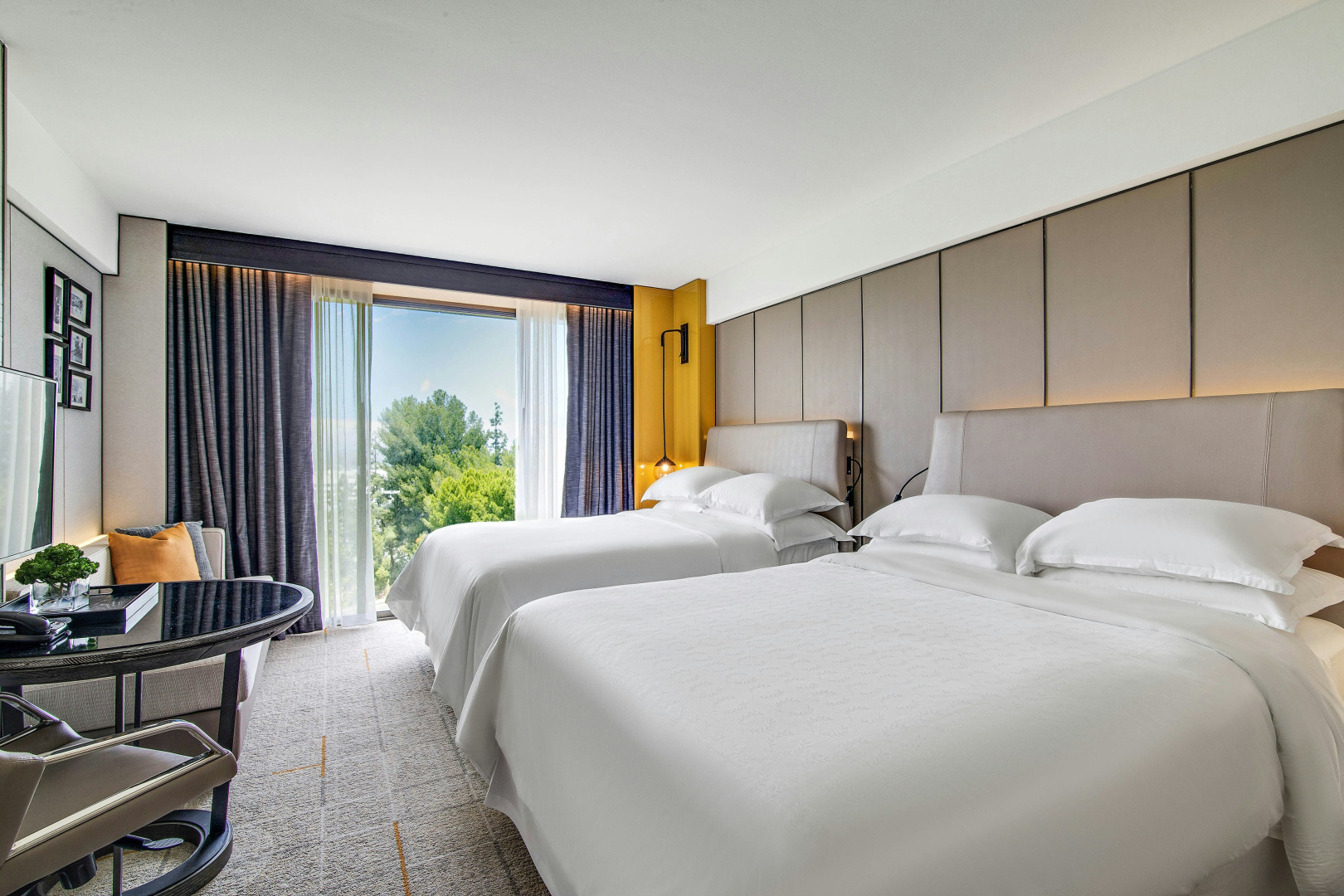 Photo - Sheraton Universal Hotel