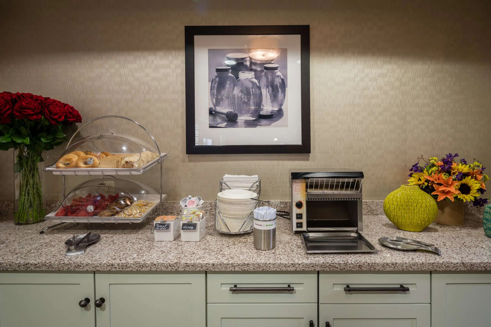 Photo - Hampton Inn San Francisco Airport