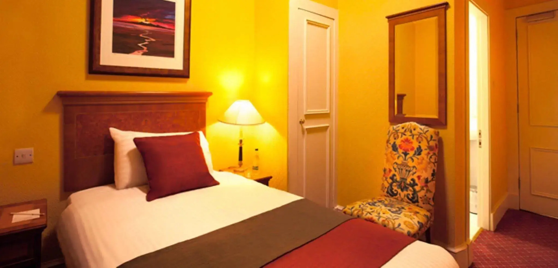 Photo - The Royal Highland Hotel