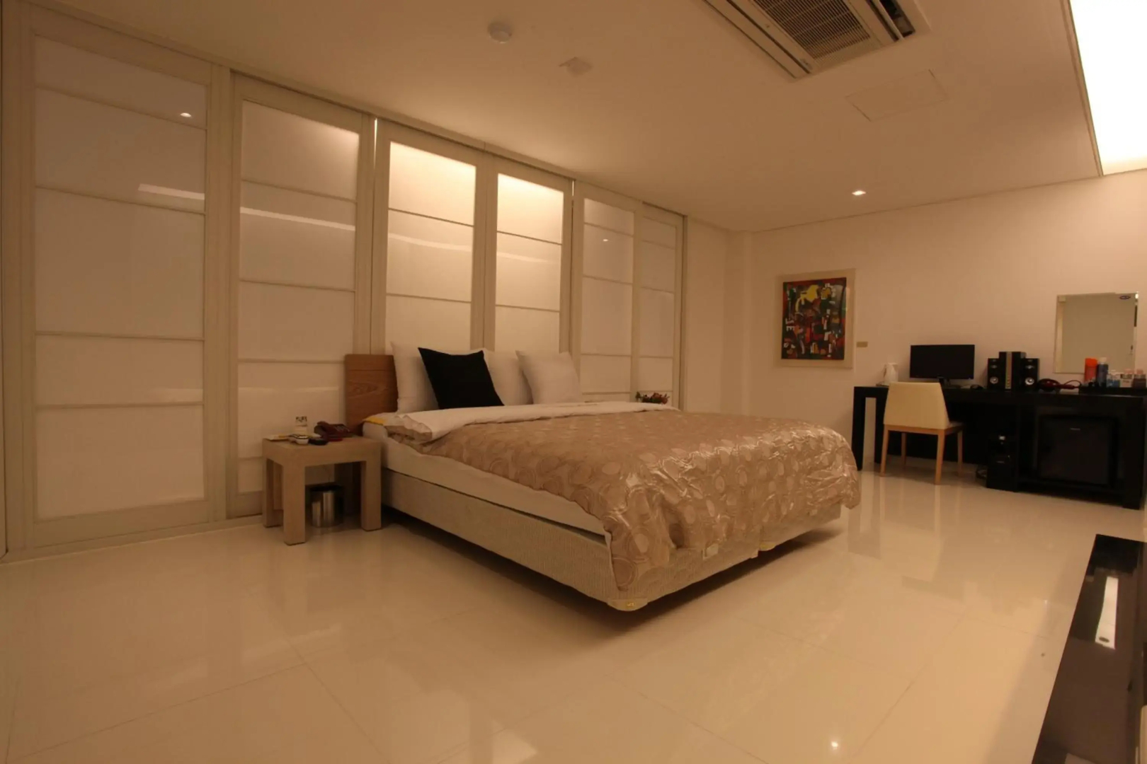Photo - Yuwon Hotel