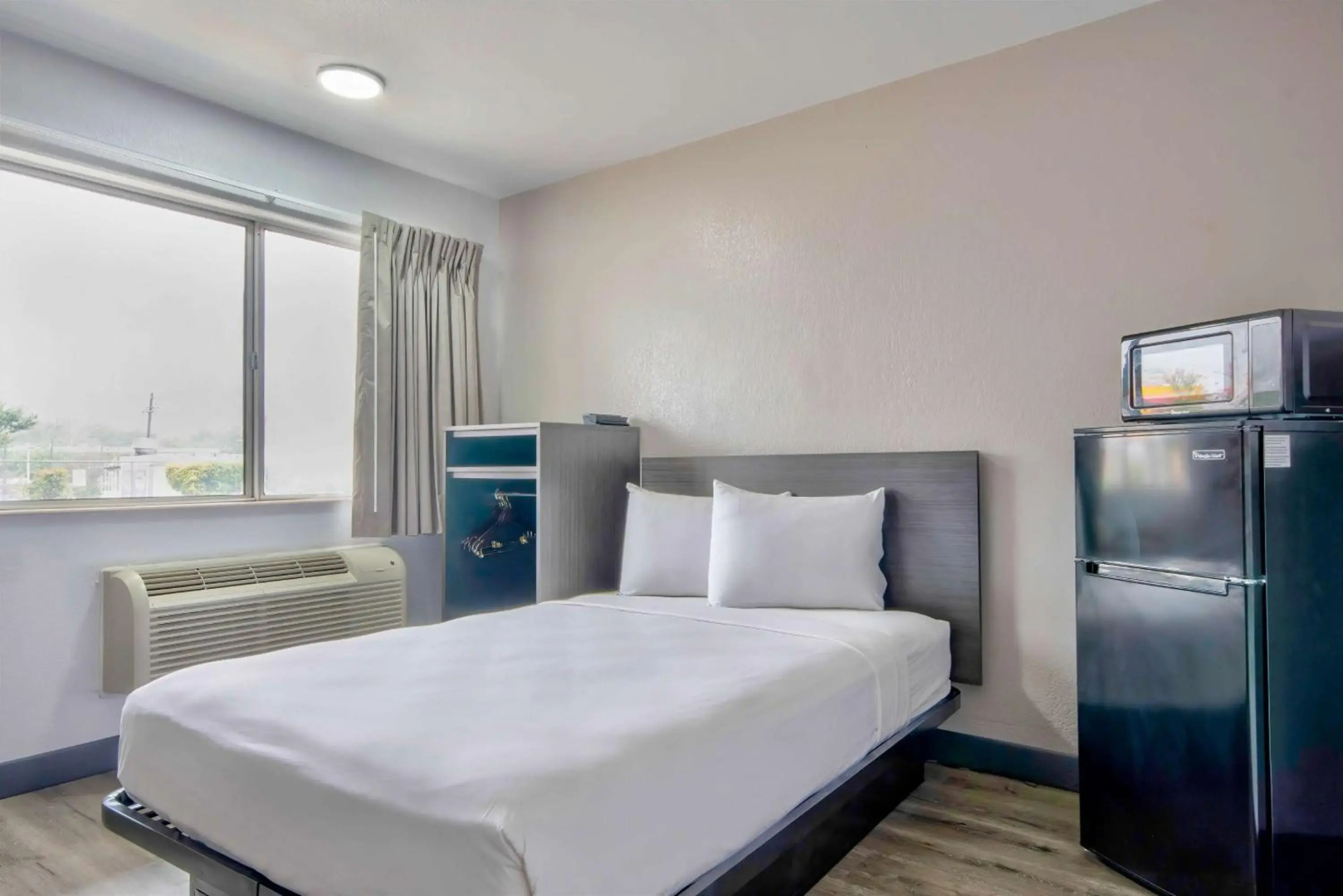Foto - Motel 6 Austin, TX - North