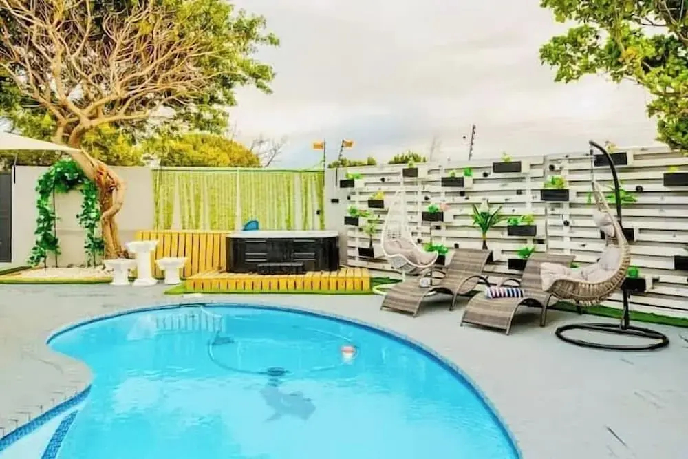 Photo - Caline VIP Luxury Jacuzzi &, Swimming Pool MEWS