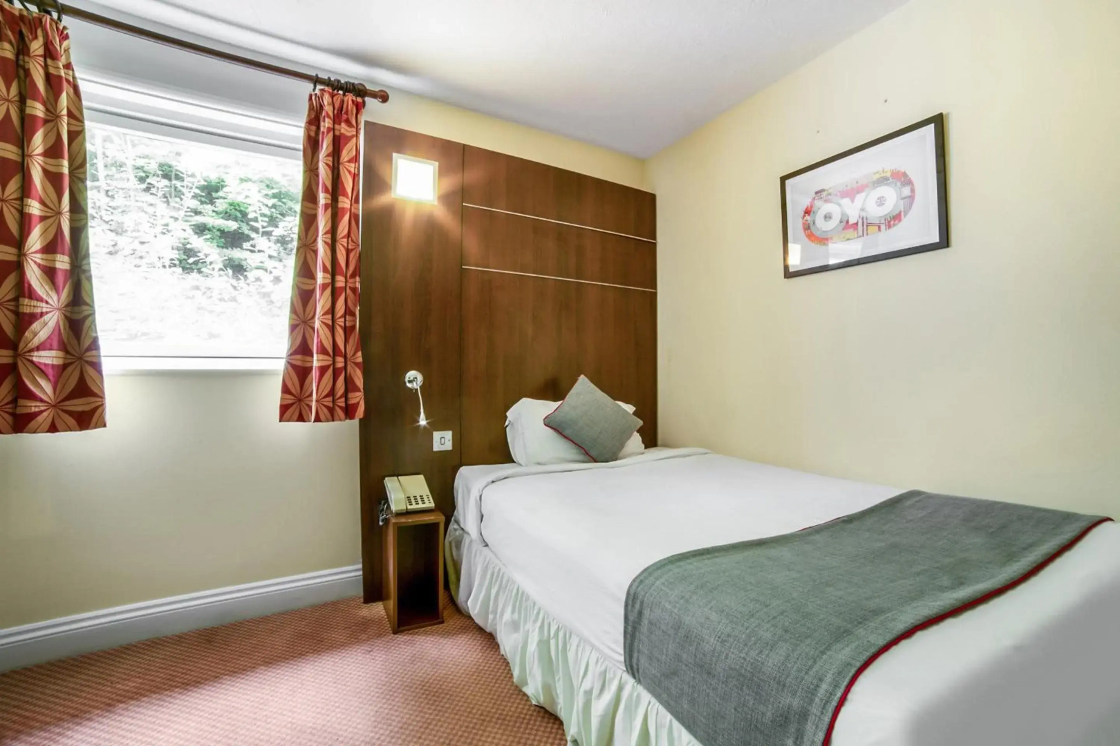 Photo - OYO The Bridge House Hotel