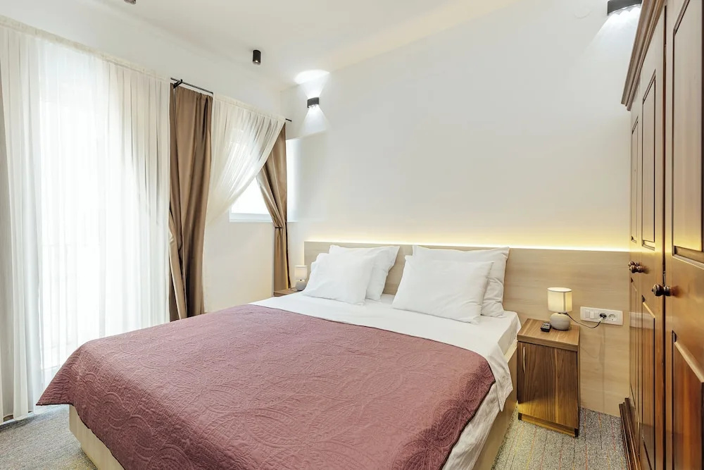 Hotel Subra Atrium