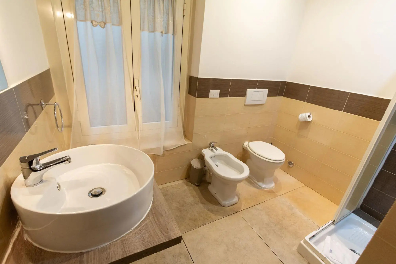 Photo - Aurelio Deluxe Rooms
