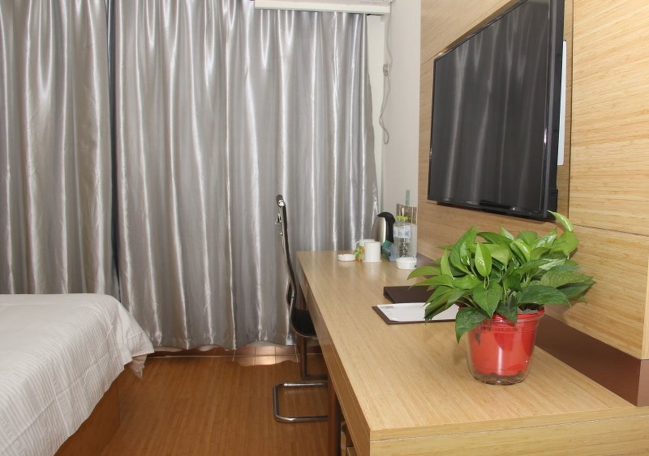 GreenTree Inn Binzhou Wudi Ginza Square Express Hotel