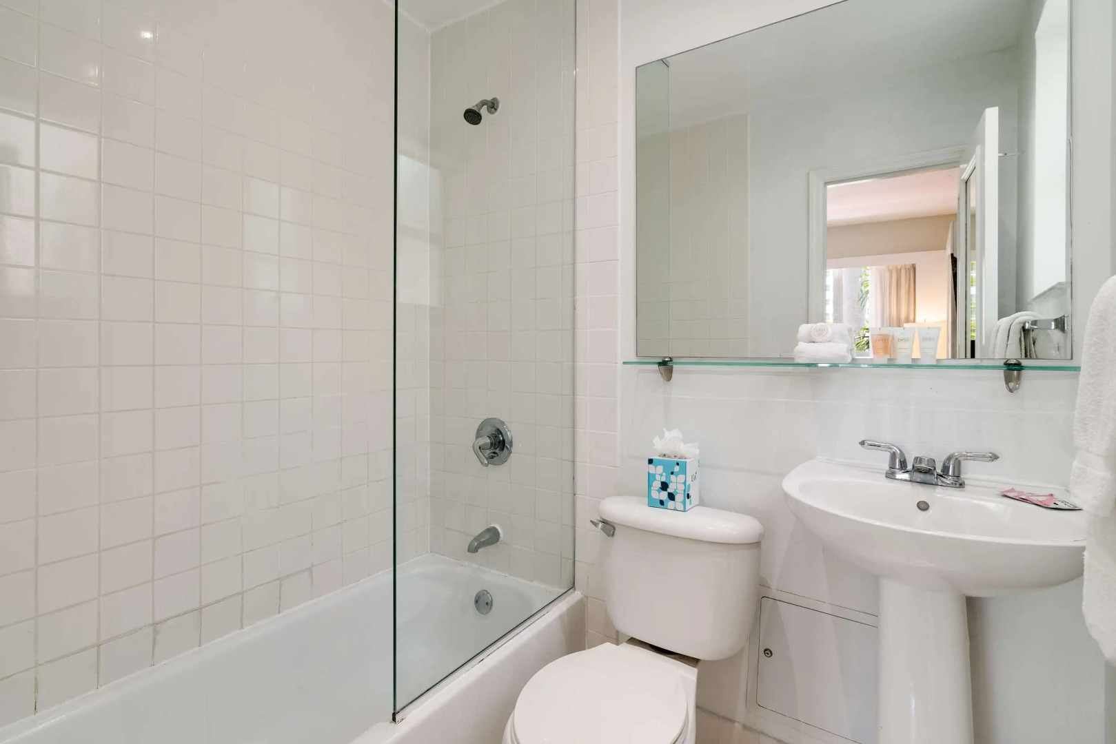 Foto - Crest Hotel Suites