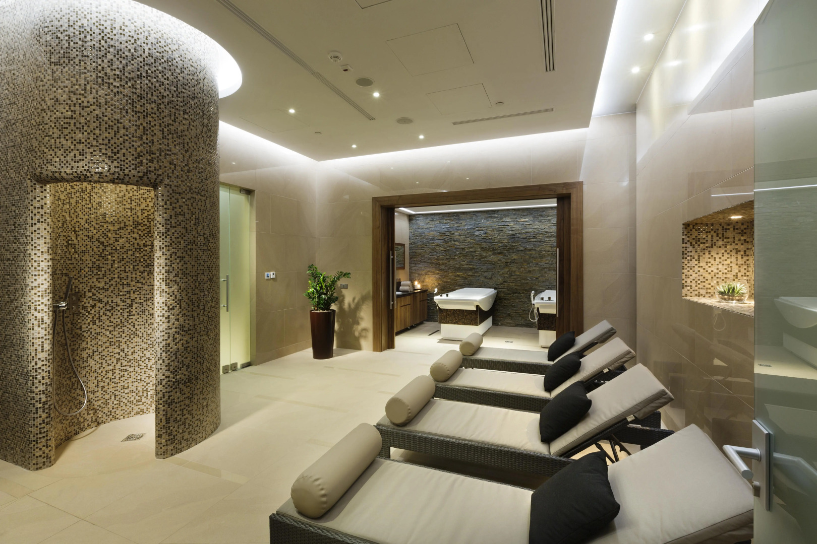 Photo - DoubleTree by Hilton Hotel & Conference Centre Warsaw