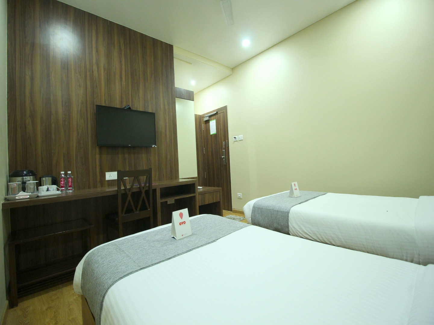 Hotel Limra Vadodara