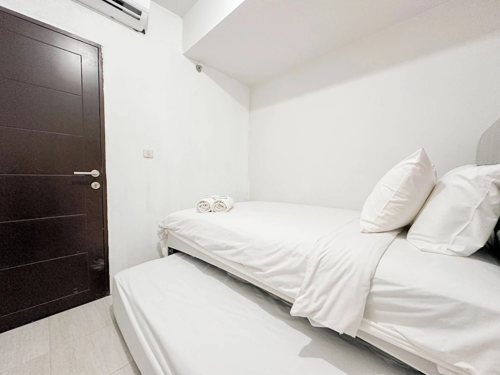 Modern and Cozy 2BR Apartment at Suncity Residence