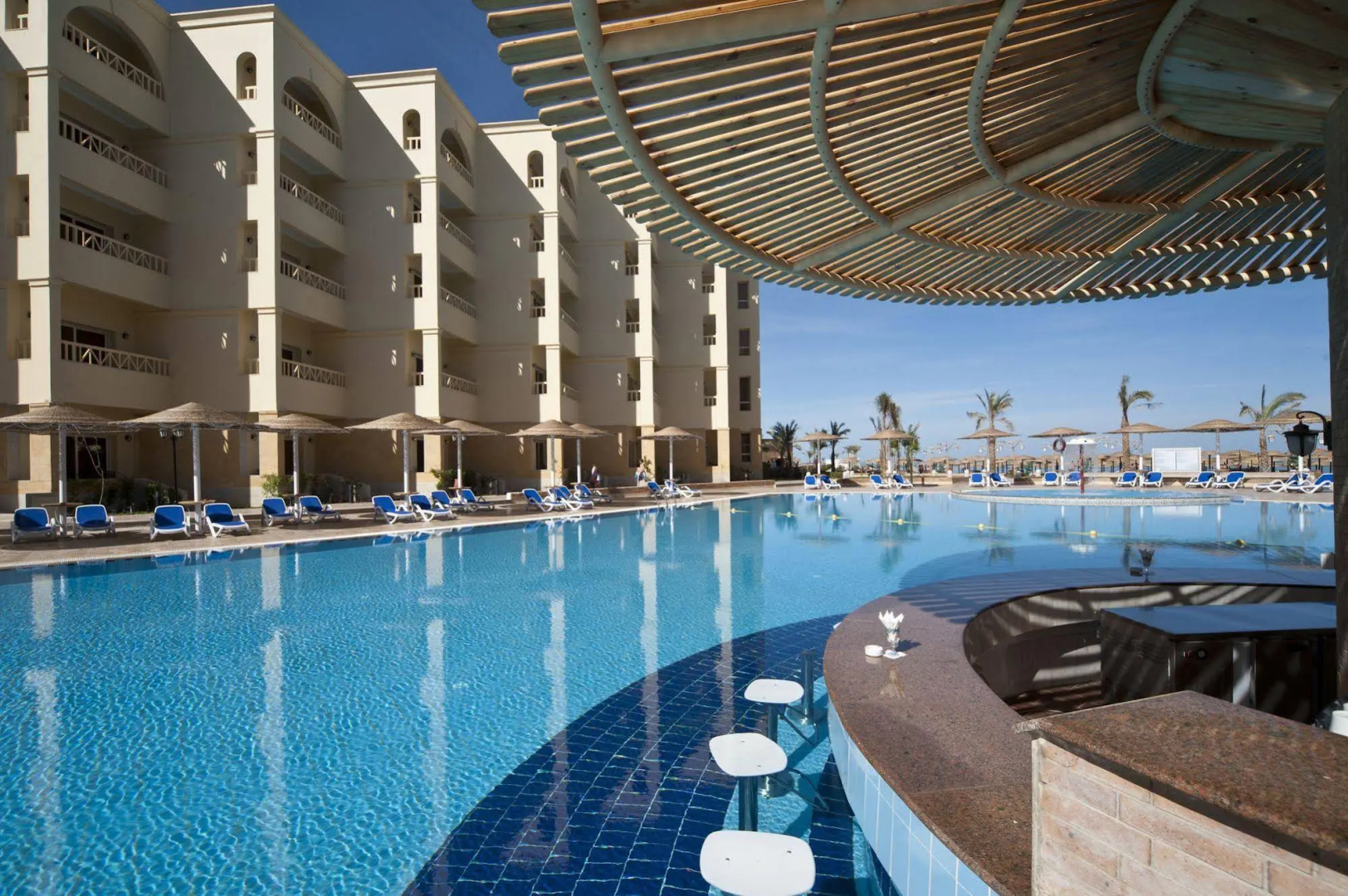 Photo - AMC Royal Hotel & Spa