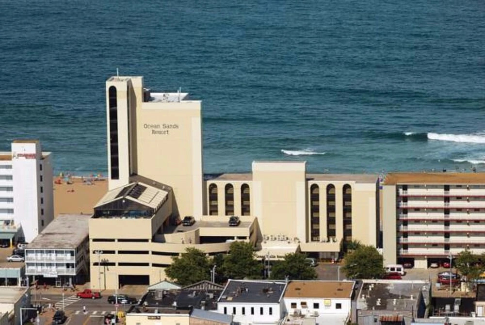 Photo - The Atrium Resort, Virginia Beach by Vacatia