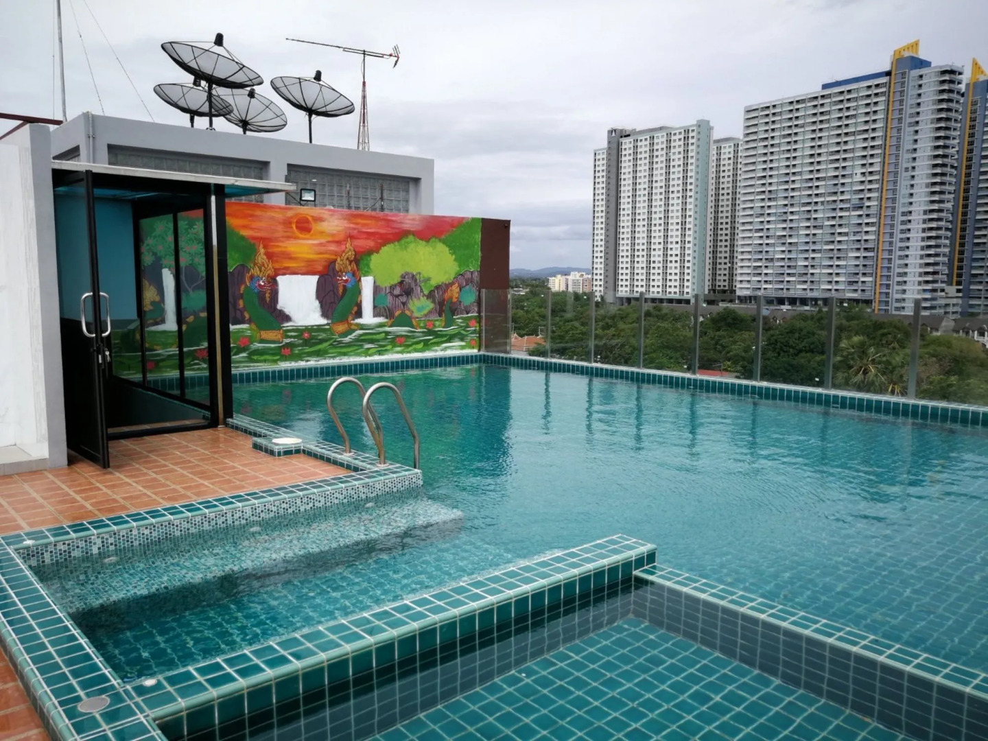 Photo - Golden Jomtien Beach Hotel