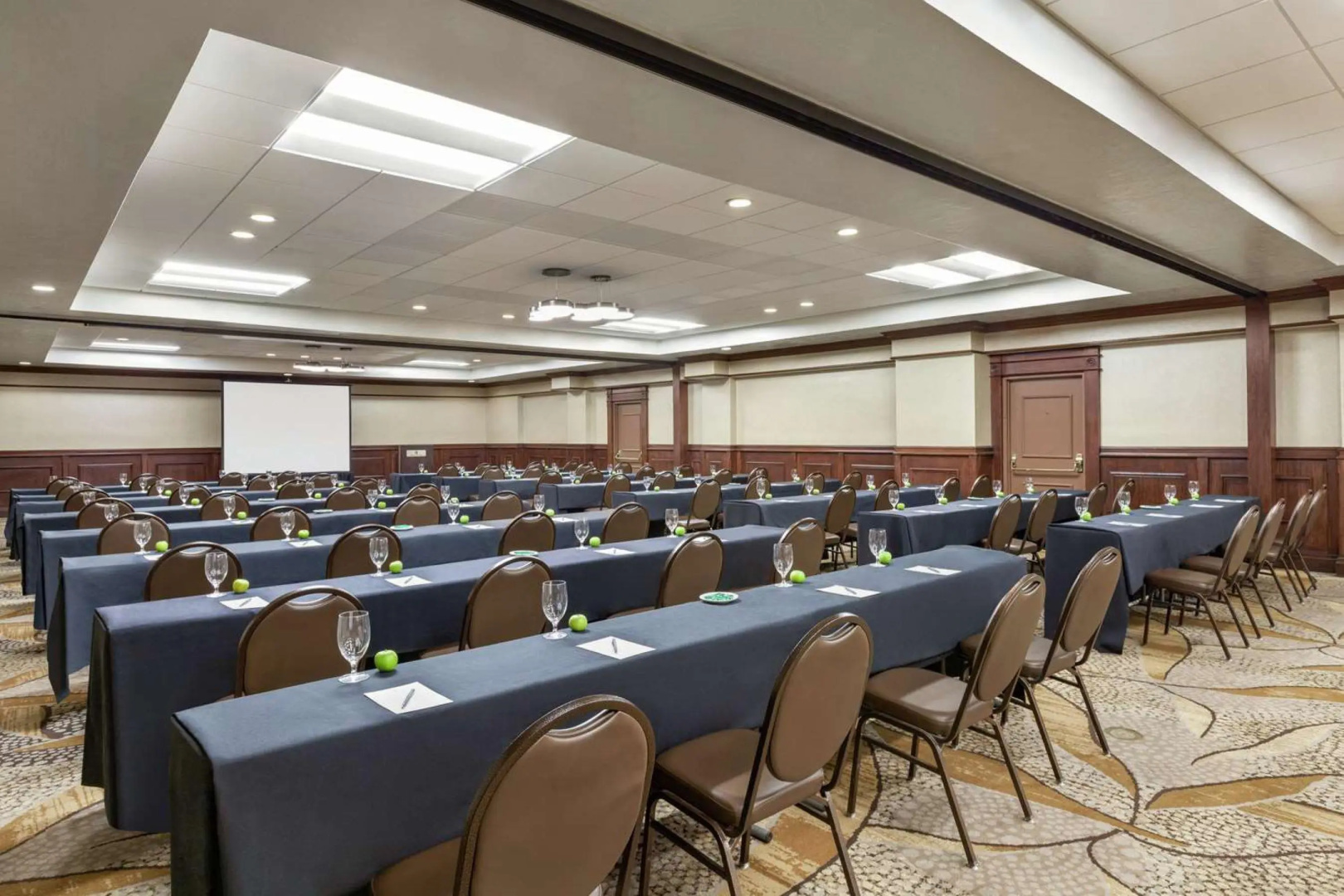 Photo - Embassy Suites by Hilton Santa Ana Orange County Airport