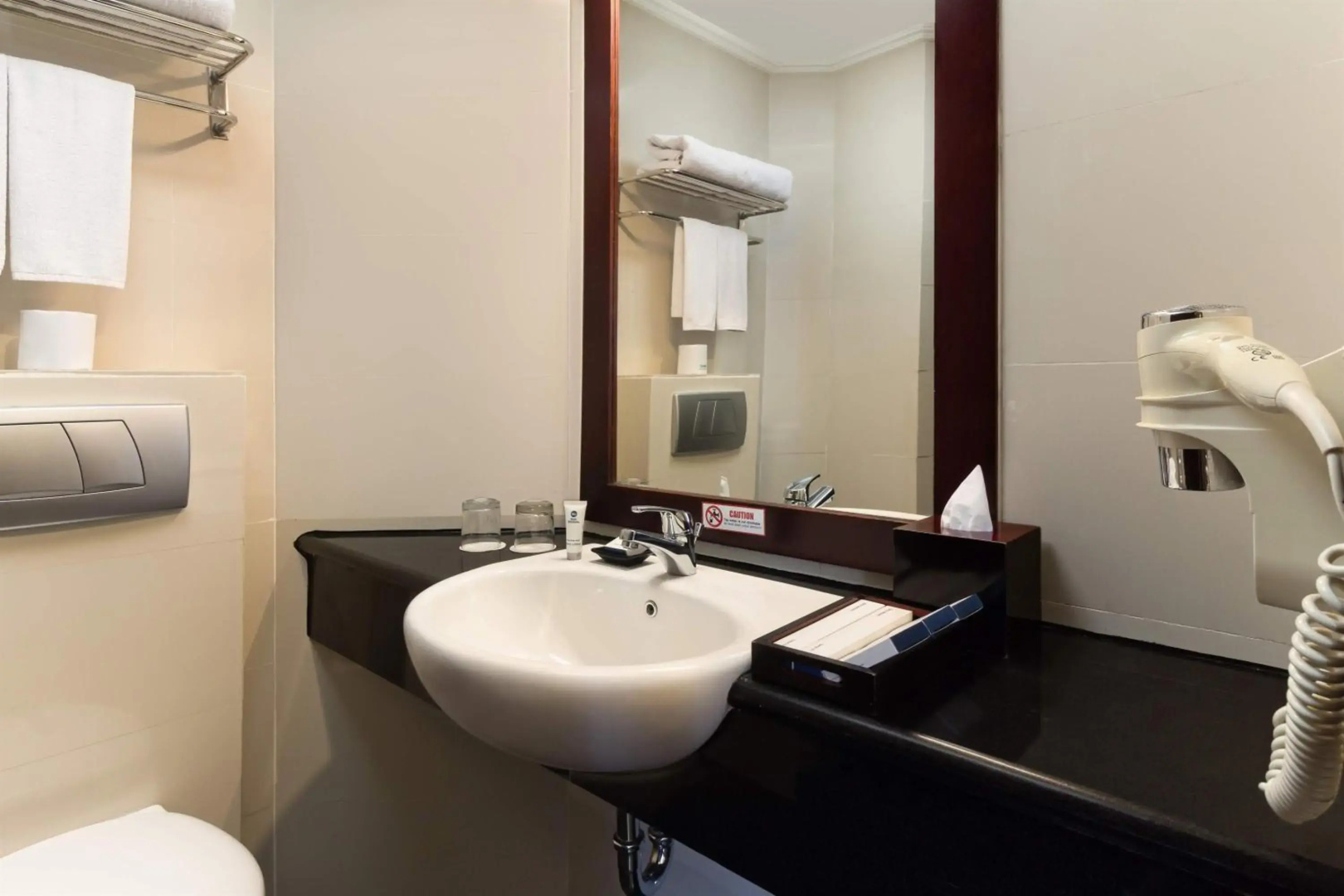 Foto - Best Western Mangga Dua Hotel & Residence