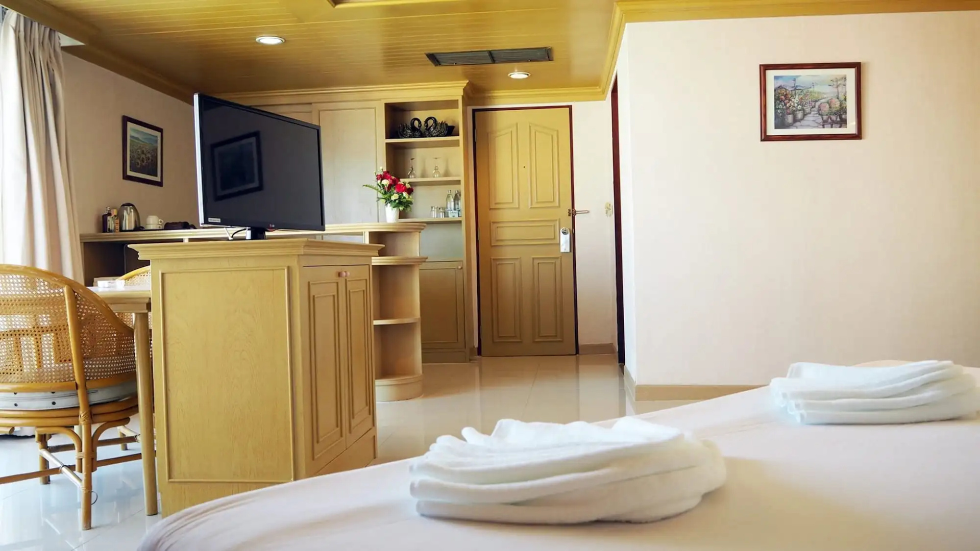 Photo - City Beach Resort