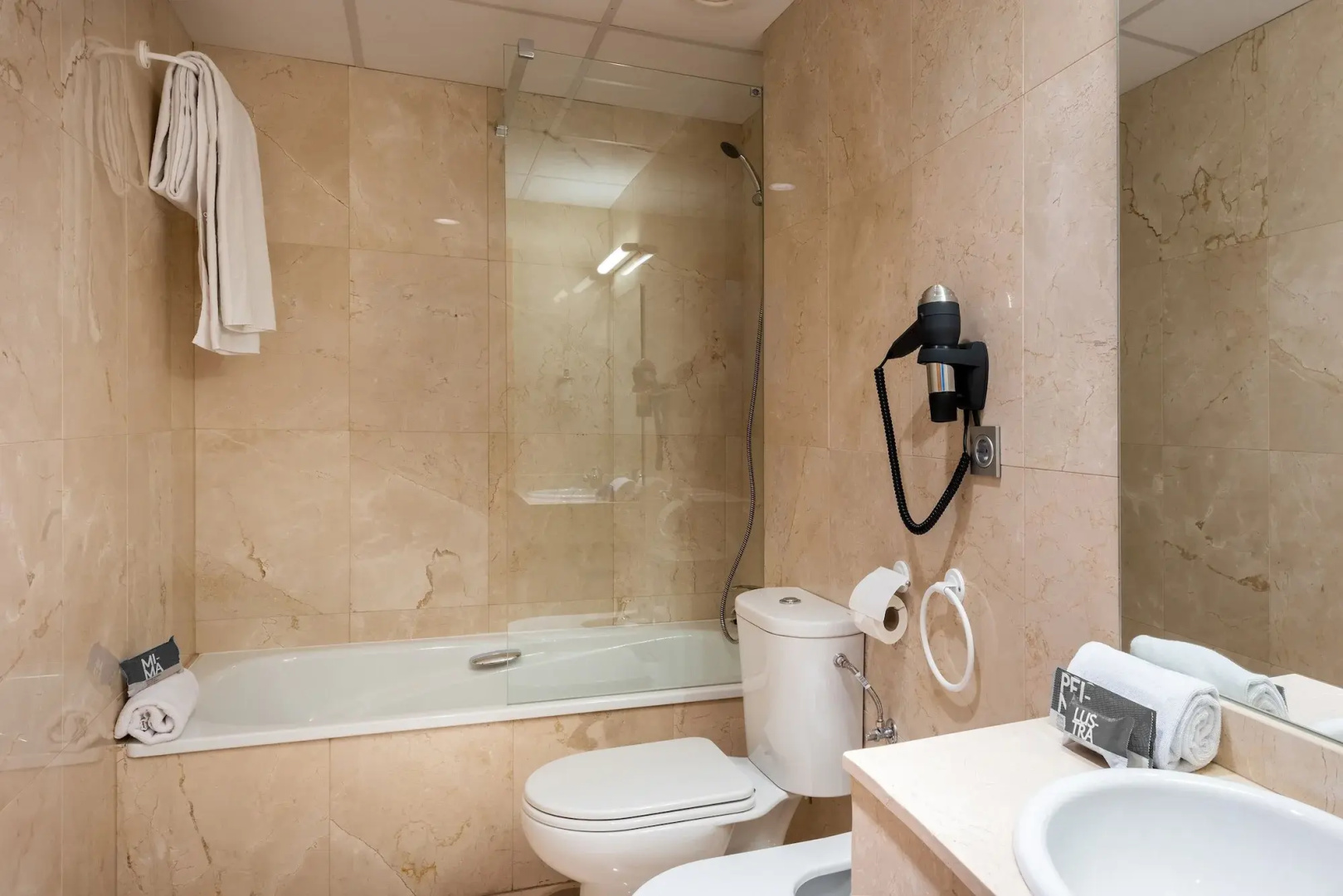 Foto - Madrid Airport Suites, Affiliated by Meliá