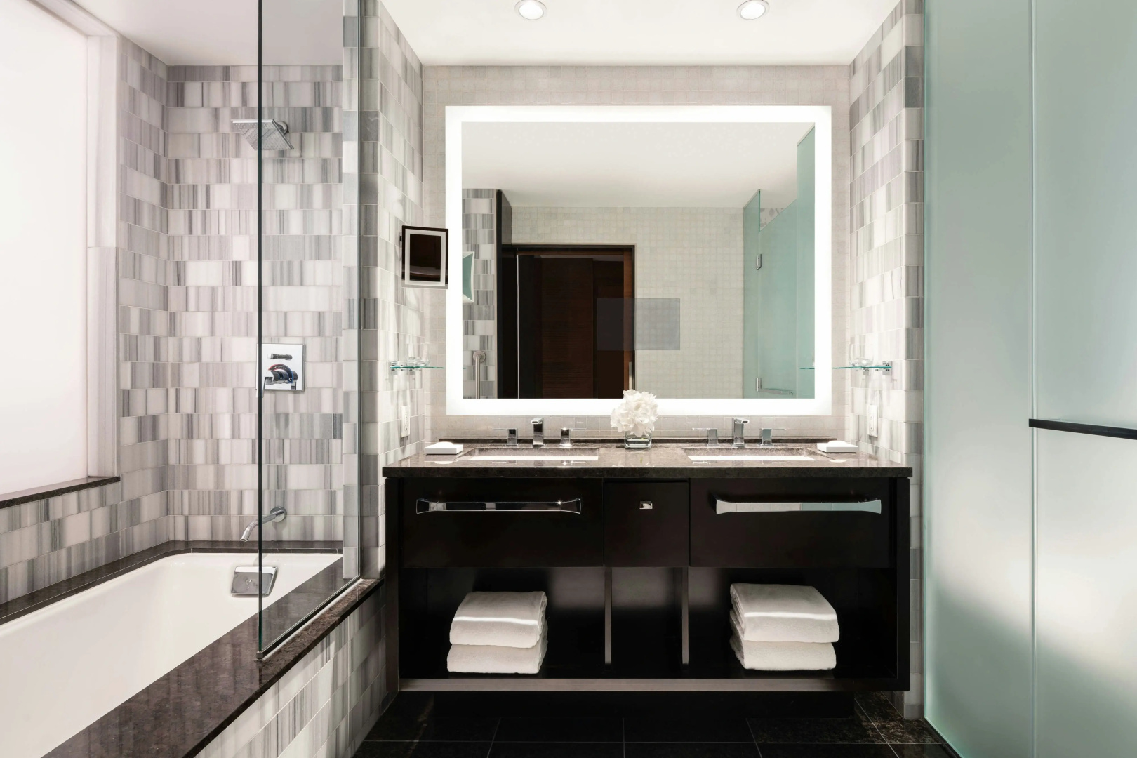 Photo - The Ritz-Carlton, Los Angeles