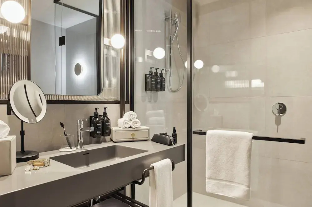 Photo - Hotel Indigo Auckland by IHG