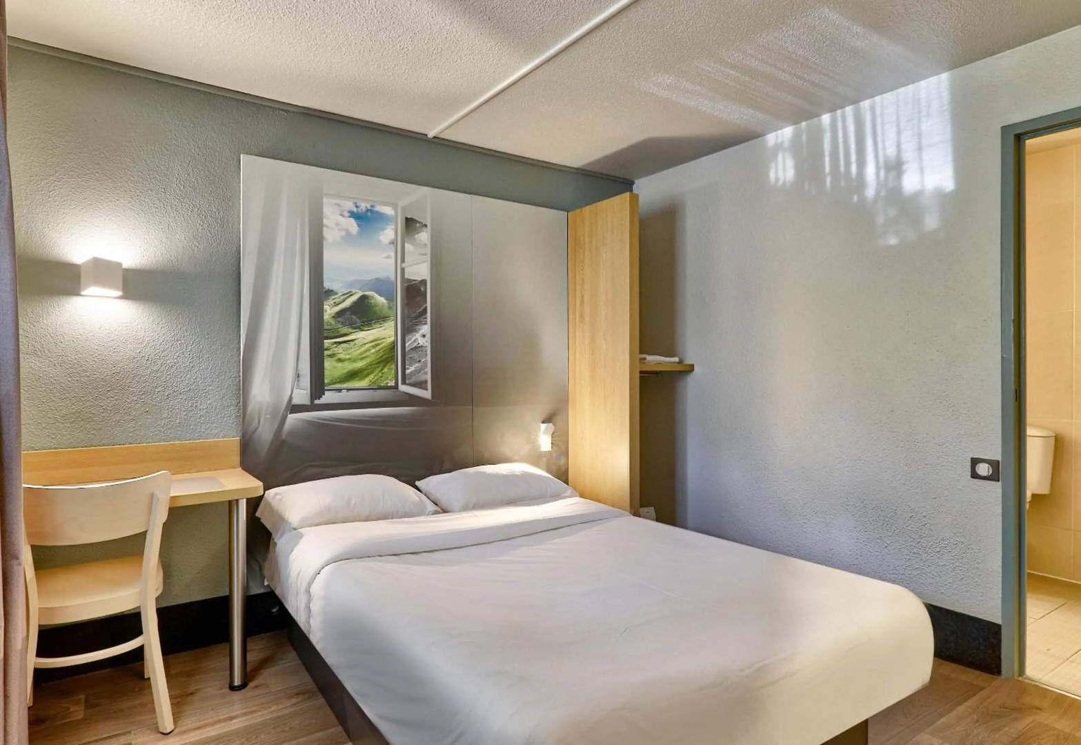 Foto - B&B HOTEL Clermont-Ferrand Le Brézet Aéroport