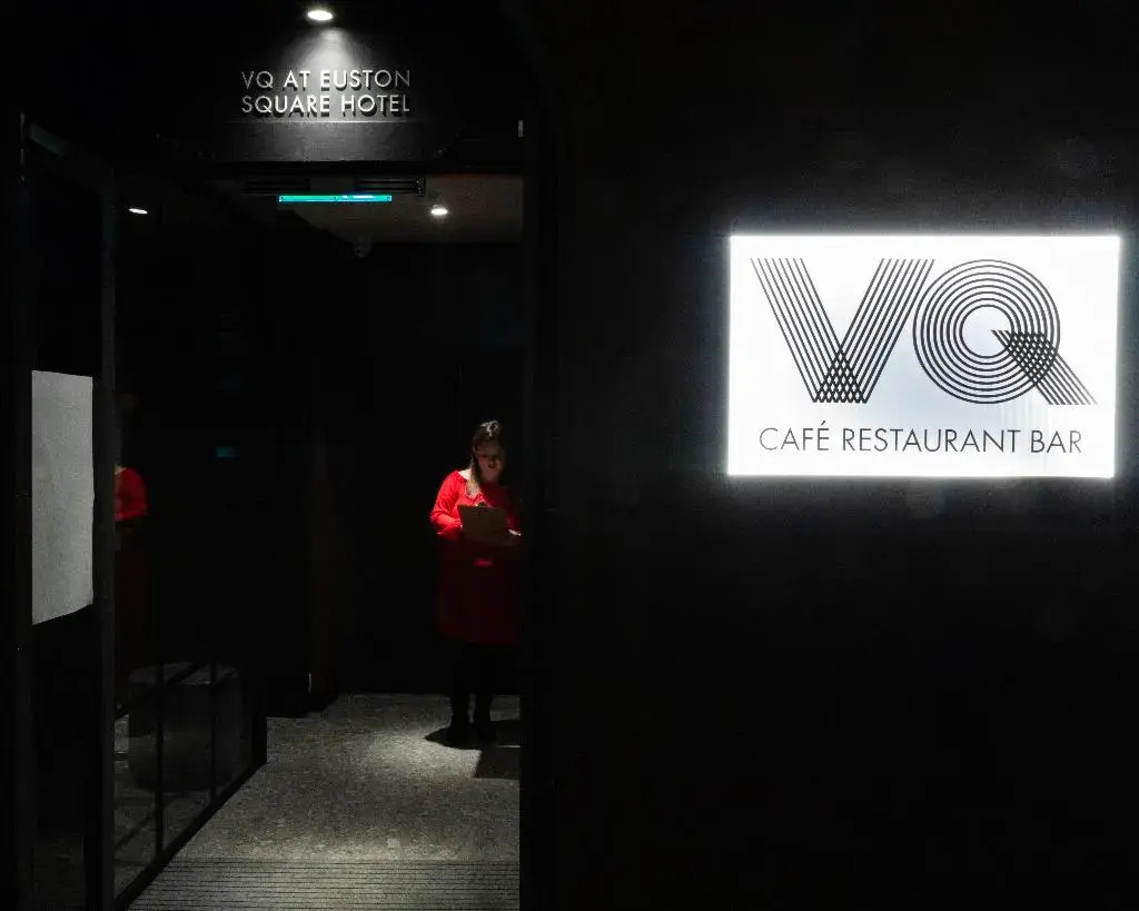 Foto - Euston Square Hotel
