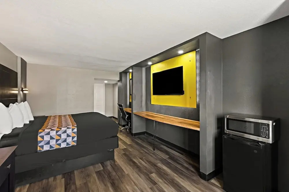 Photo - Scottish Inns Austin North
