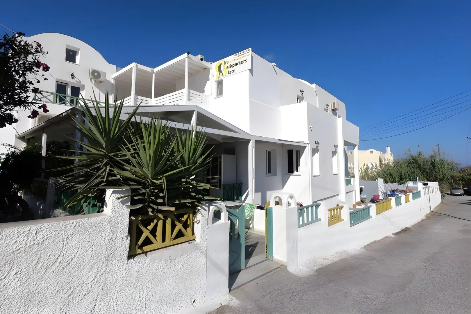 Photo - Fira Backpackers Place
