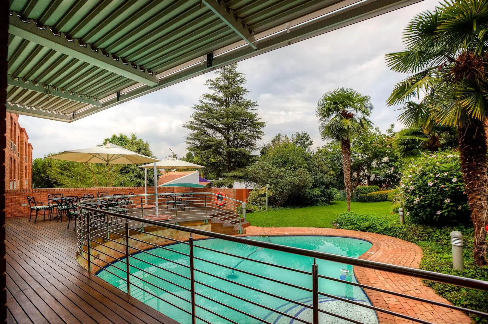 Photo - Road Lodge Sandton Grayston Drive