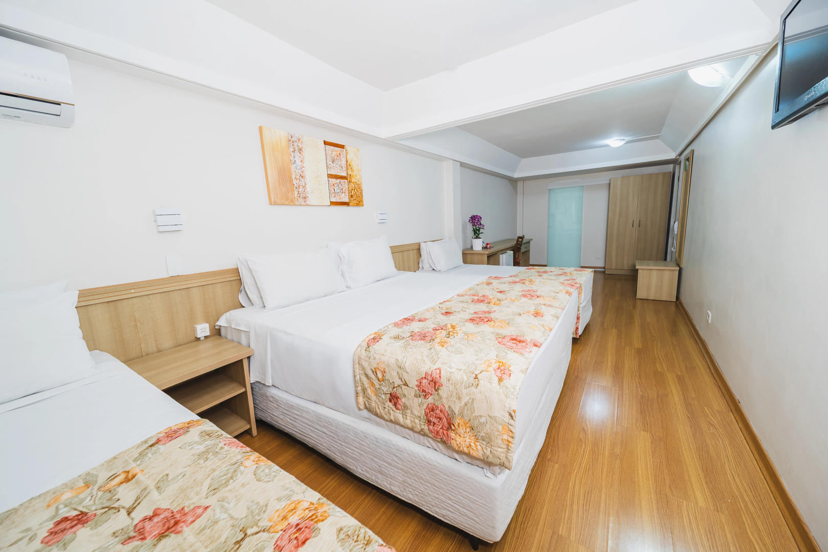 Foto - Hotel Golden Park Curitiba by Nacional Inn