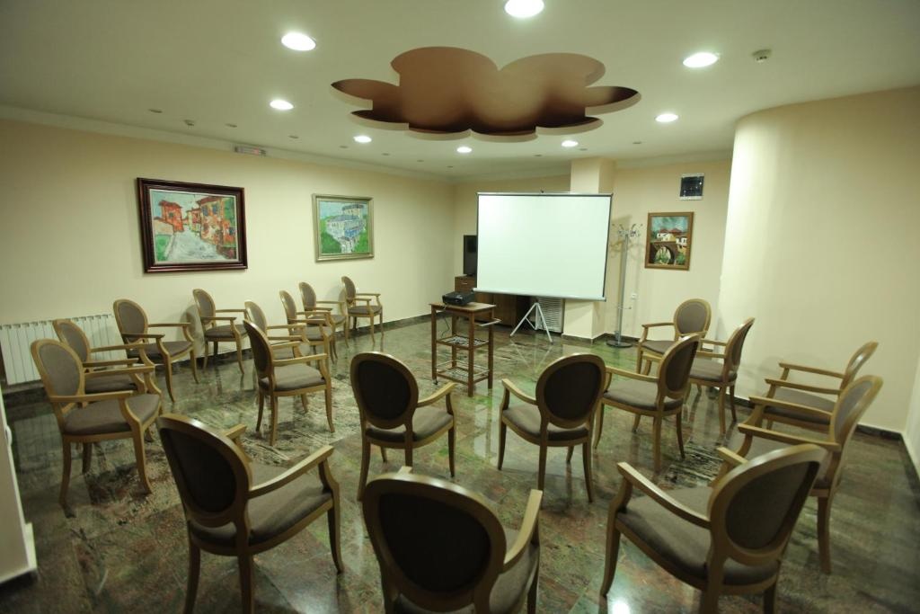Hotel Kratis