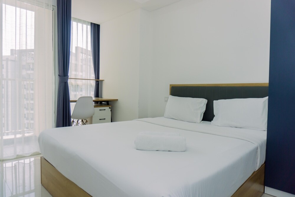 Good Deal And Homey Studio Pacific Garden Apartment