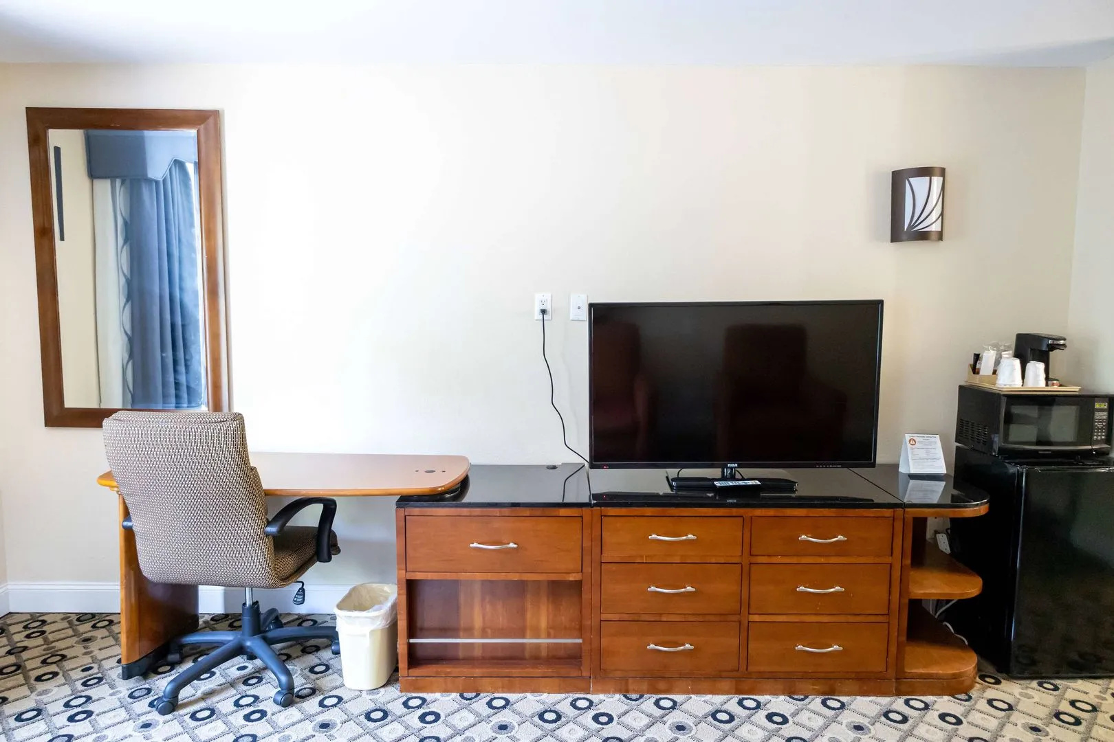 Foto - Days Inn by Wyndham College Park Atlanta Airport South