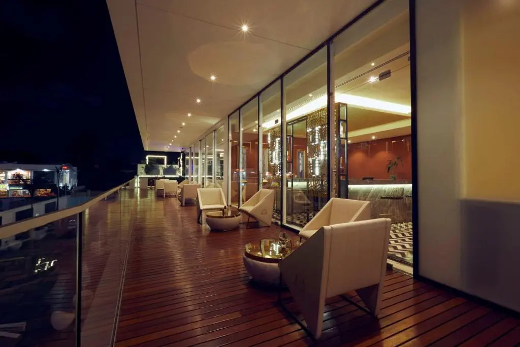 Foto - Number One Oxford Street Hotel & Suites