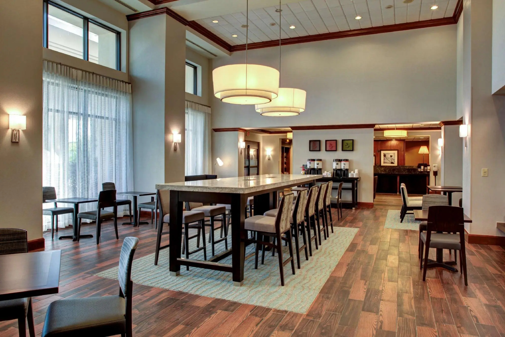 Photo - Hampton Inn & Suites at Lake Mary Colonial Townpark