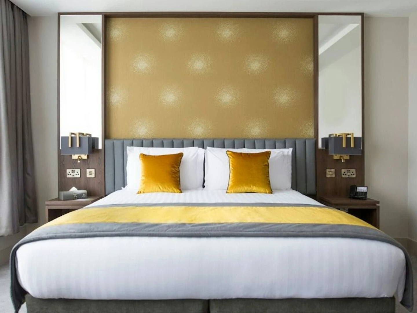 Photo - Iveagh Garden Hotel