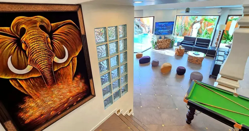 Foto - GOLDLAND Luxury Pool Villa Pattaya Walking Street 8 Bedrooms