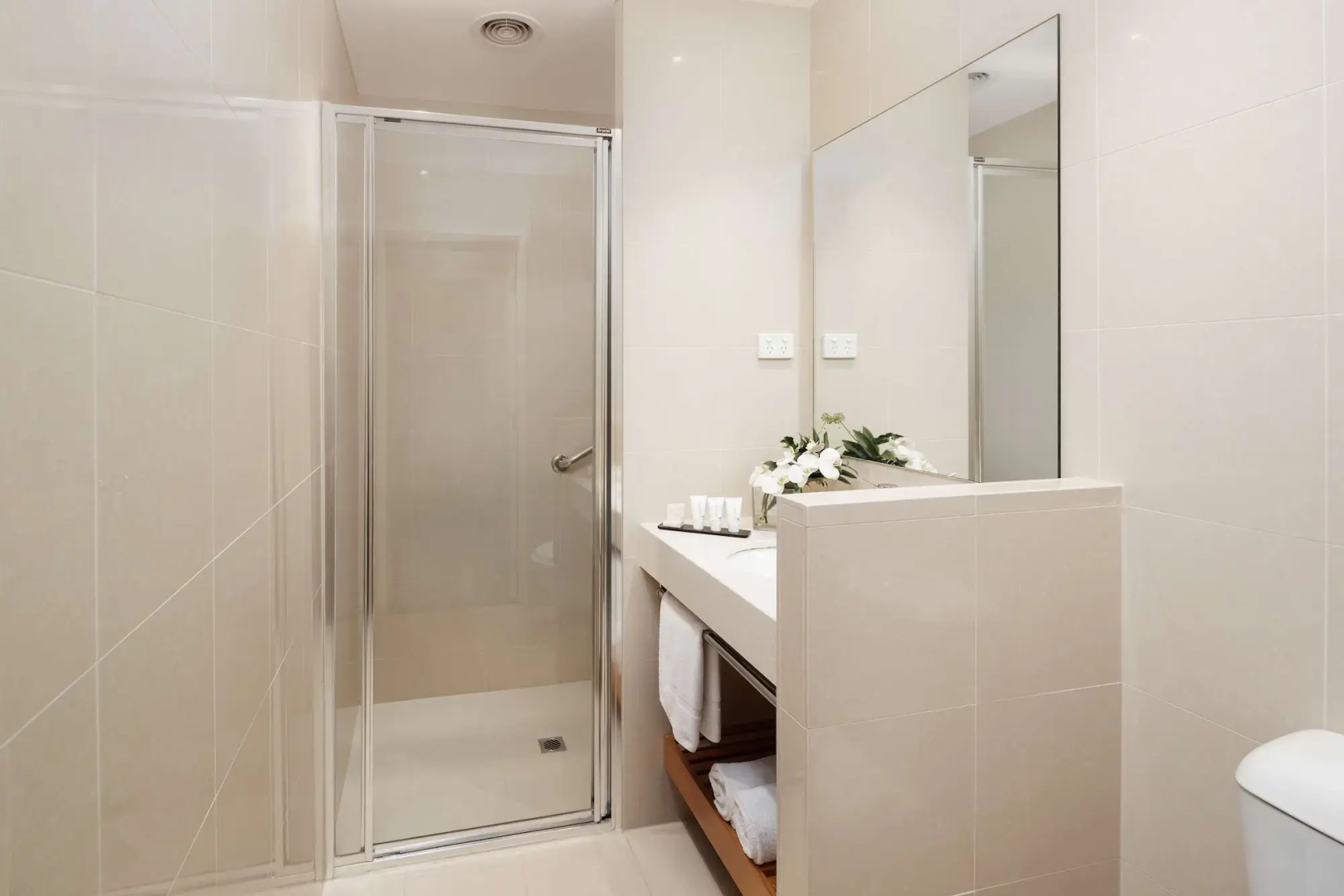 Photo - The Victoria Hotel Melbourne