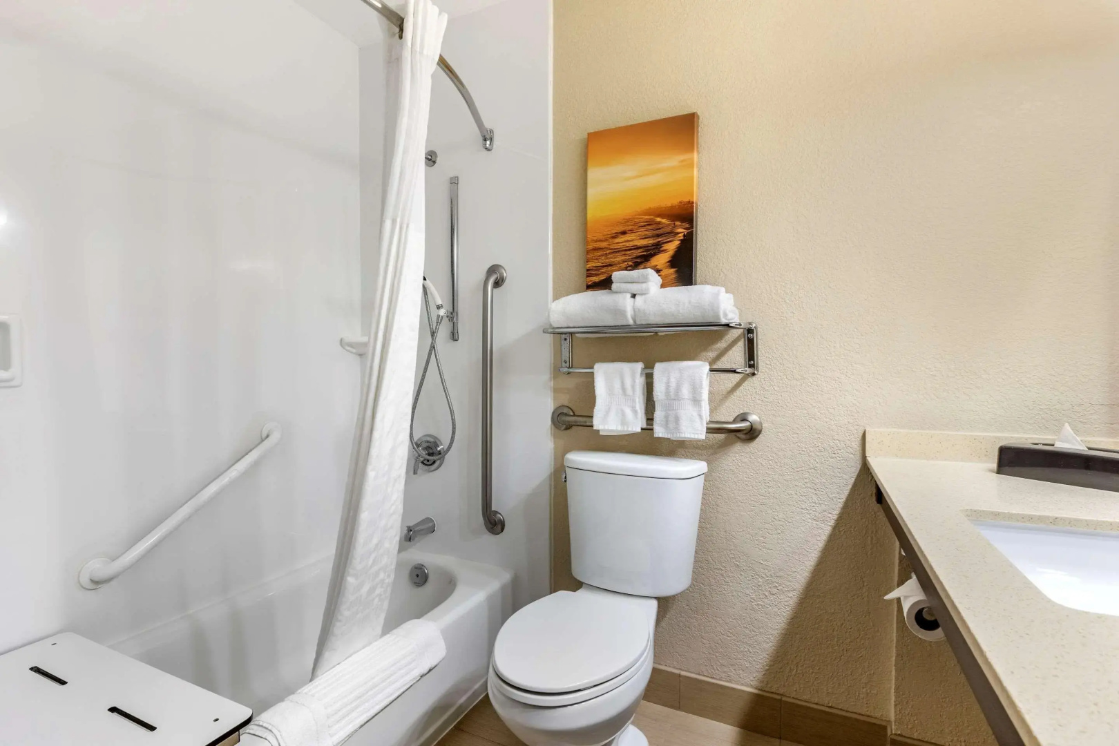 Photo - Comfort Inn San Diego Old Town