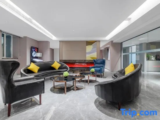 Homeinn Selected Hotel (Urumqi Convention Wuyue Plaza)