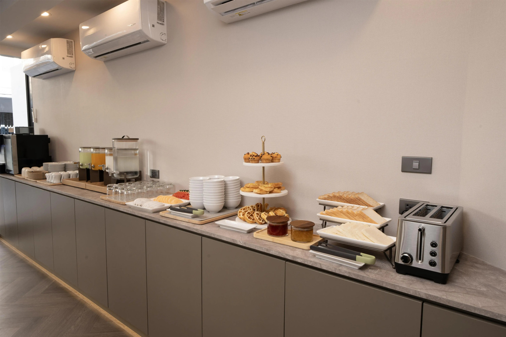 Foto - SureStay Plus by Best Western Ramkhamhaeng Airport Rail Link Bangkok