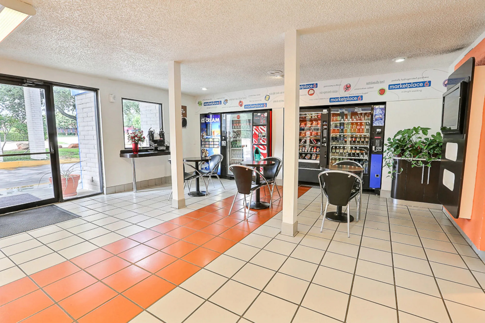 Photo - Motel 6-Addison, TX - Dallas