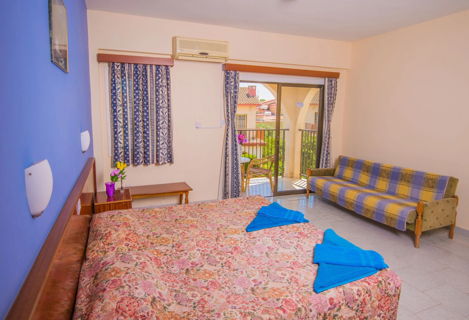 Photo - Windmills Hotel Apartments